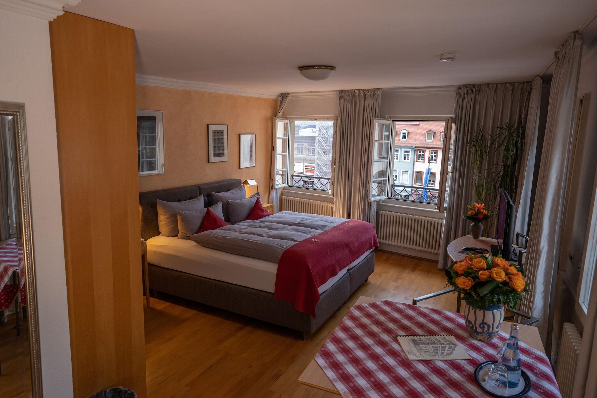 Hotel Goldener Falke 3*